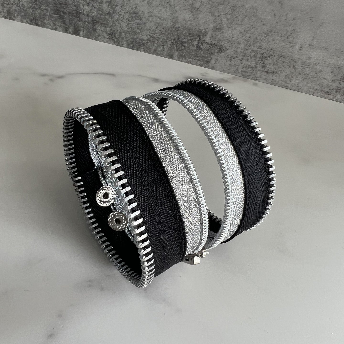 Las Vegas Raiders Silver & Black Zip Bracelet